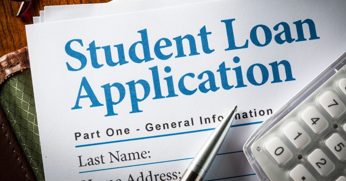 Can international students apply for student finance in the UK?